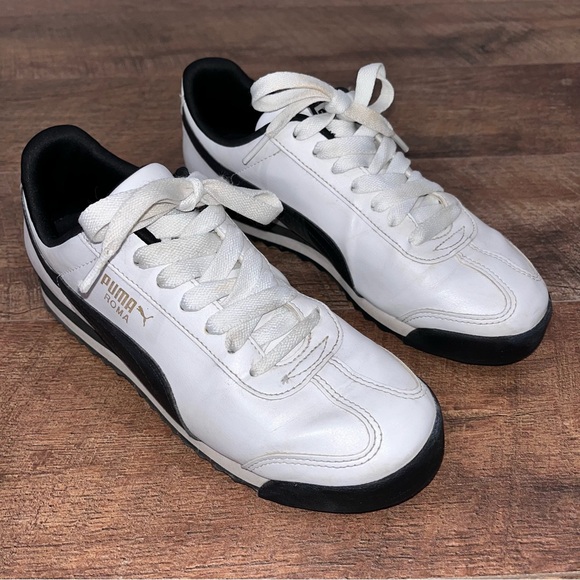 Puma Roma Basic Sneakers - Picture 1 of 10